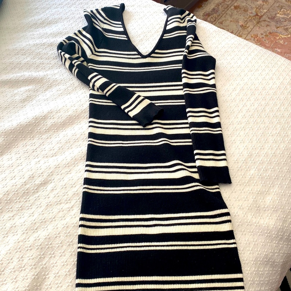 Kendall & Kylie BW dress